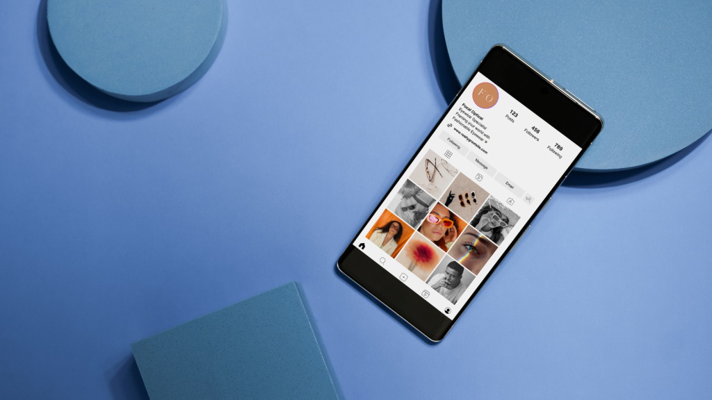 Designing Engaging Social Media Headers